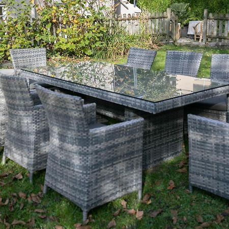 Family Wellhouse Green Garden Direct In Salzburg, Sunny Big Garden, Up To 16 Pax, Bikes For Free, Bbq, Sunbeds, Parking For Free, 15 Min Sound Of Music 외부 사진