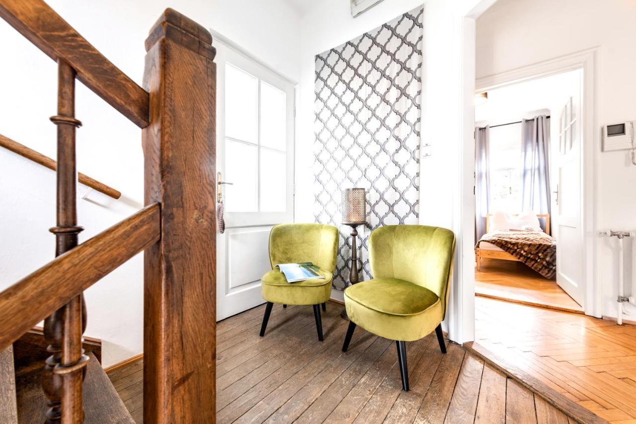 Family Wellhouse Green Garden Direct In Salzburg, Sunny Big Garden, Up To 16 Pax, Bikes For Free, Bbq, Sunbeds, Parking For Free, 15 Min Sound Of Music 외부 사진