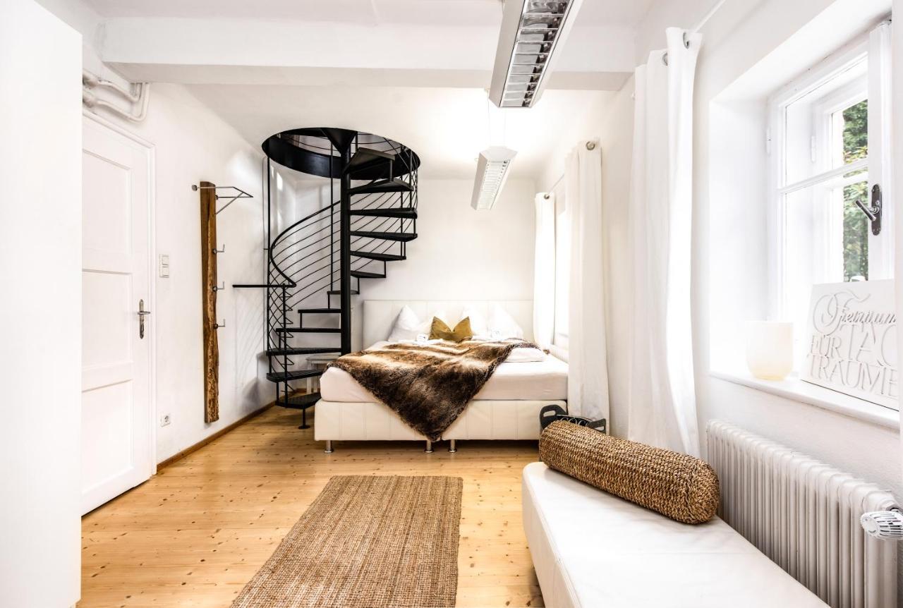 Family Wellhouse Green Garden Direct In Salzburg, Sunny Big Garden, Up To 16 Pax, Bikes For Free, Bbq, Sunbeds, Parking For Free, 15 Min Sound Of Music 외부 사진