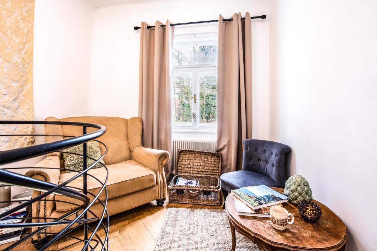 Family Wellhouse Green Garden Direct In Salzburg, Sunny Big Garden, Up To 16 Pax, Bikes For Free, Bbq, Sunbeds, Parking For Free, 15 Min Sound Of Music 외부 사진
