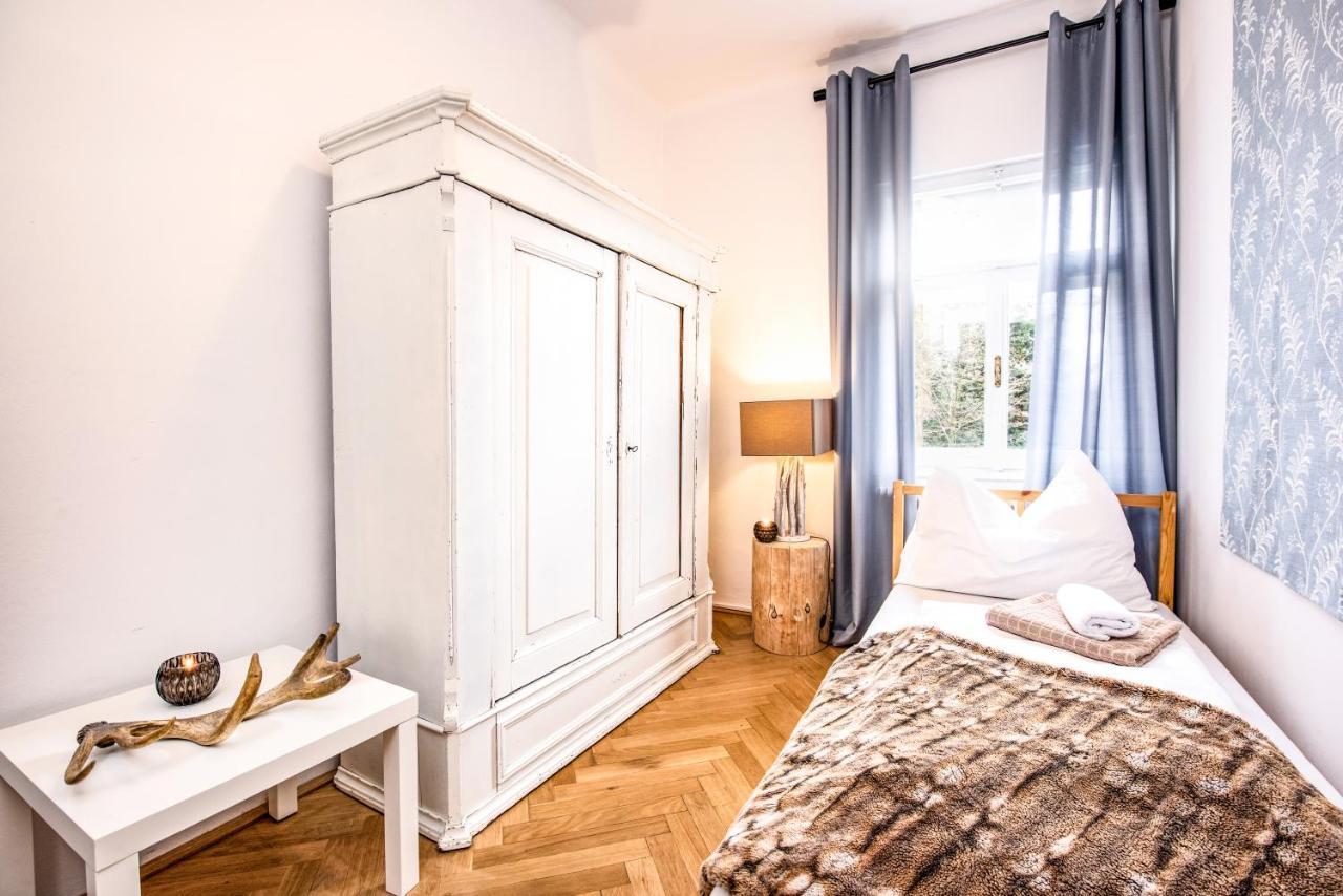 Family Wellhouse Green Garden Direct In Salzburg, Sunny Big Garden, Up To 16 Pax, Bikes For Free, Bbq, Sunbeds, Parking For Free, 15 Min Sound Of Music 외부 사진
