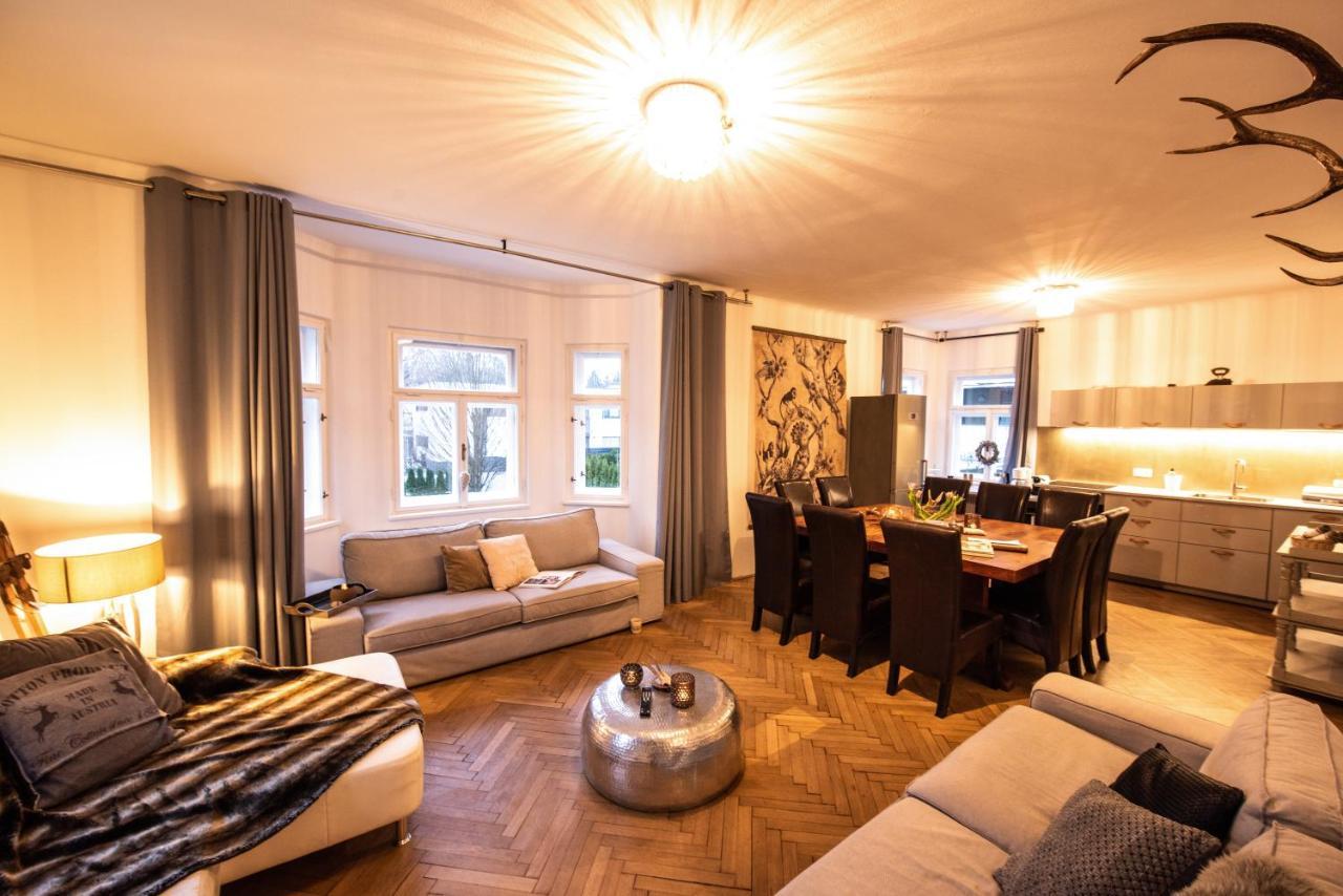 Family Wellhouse Green Garden Direct In Salzburg, Sunny Big Garden, Up To 16 Pax, Bikes For Free, Bbq, Sunbeds, Parking For Free, 15 Min Sound Of Music 외부 사진