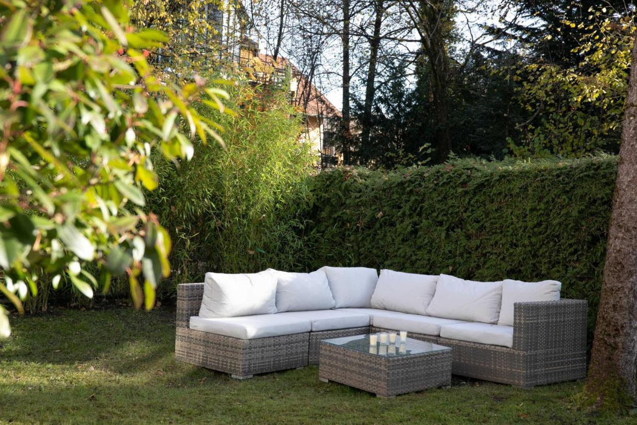 Family Wellhouse Green Garden Direct In Salzburg, Sunny Big Garden, Up To 16 Pax, Bikes For Free, Bbq, Sunbeds, Parking For Free, 15 Min Sound Of Music 외부 사진
