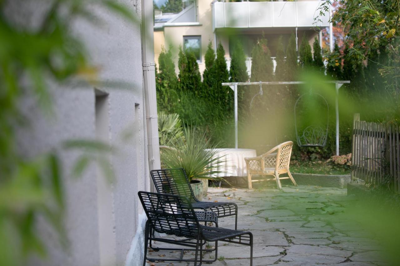 Family Wellhouse Green Garden Direct In Salzburg, Sunny Big Garden, Up To 16 Pax, Bikes For Free, Bbq, Sunbeds, Parking For Free, 15 Min Sound Of Music 외부 사진