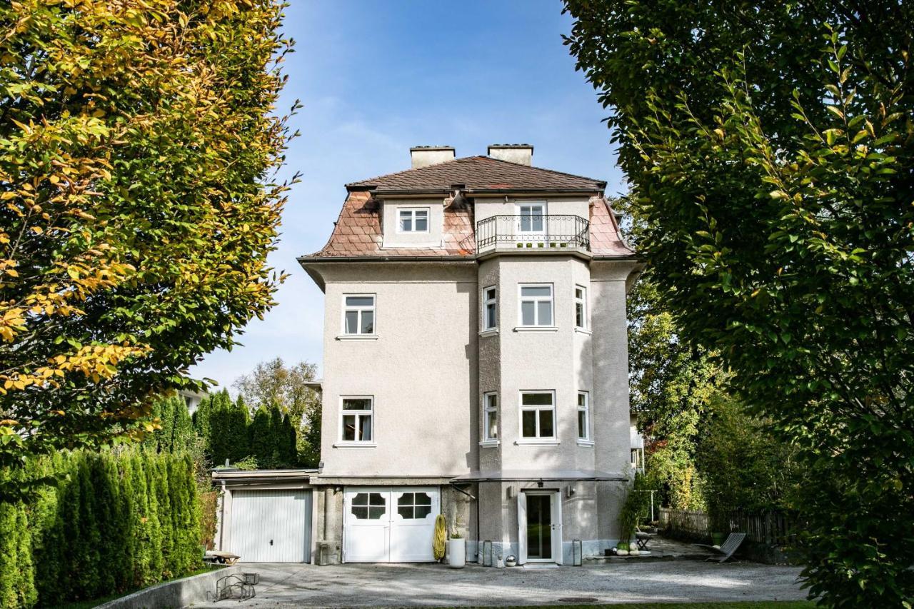 Family Wellhouse Green Garden Direct In Salzburg, Sunny Big Garden, Up To 16 Pax, Bikes For Free, Bbq, Sunbeds, Parking For Free, 15 Min Sound Of Music 외부 사진