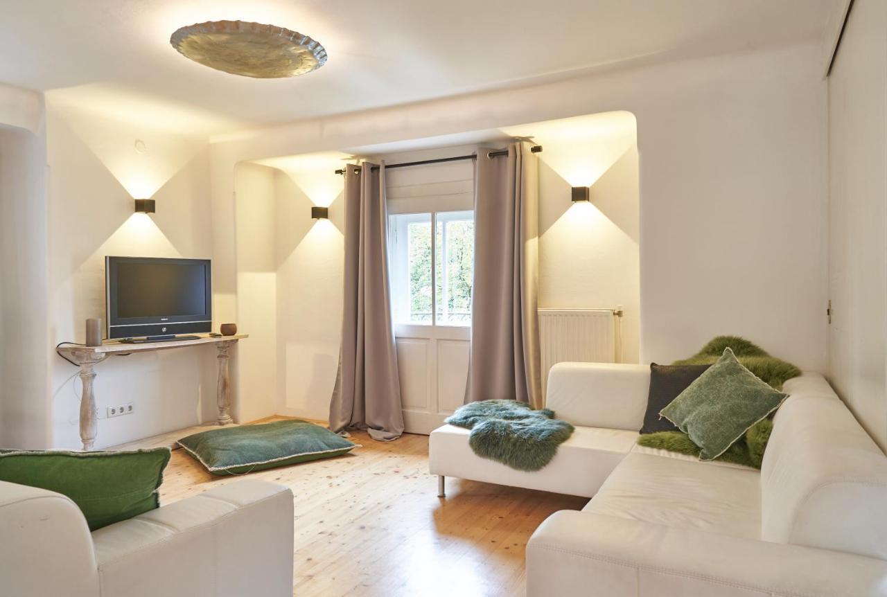 Family Wellhouse Green Garden Direct In Salzburg, Sunny Big Garden, Up To 16 Pax, Bikes For Free, Bbq, Sunbeds, Parking For Free, 15 Min Sound Of Music 외부 사진