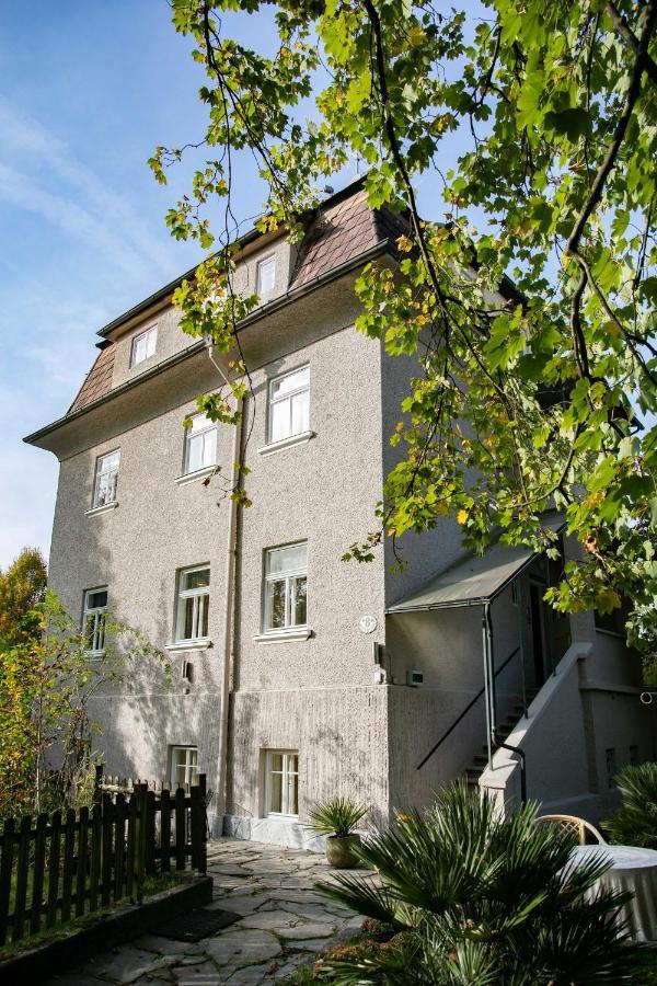 Family Wellhouse Green Garden Direct In Salzburg, Sunny Big Garden, Up To 16 Pax, Bikes For Free, Bbq, Sunbeds, Parking For Free, 15 Min Sound Of Music 외부 사진